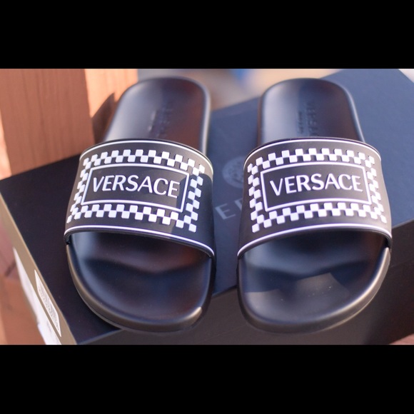 [SOLD] Vintage Box Logo Slides - Picture 2 of 9